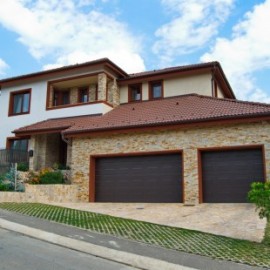 Splendid residential garage doors
